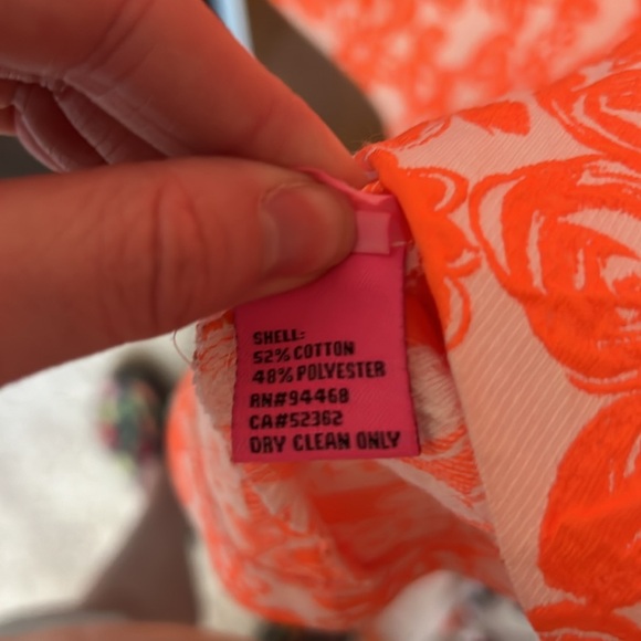 Super cute Vineyard Vines orange floral jacquard dress. - Picture 6 of 7